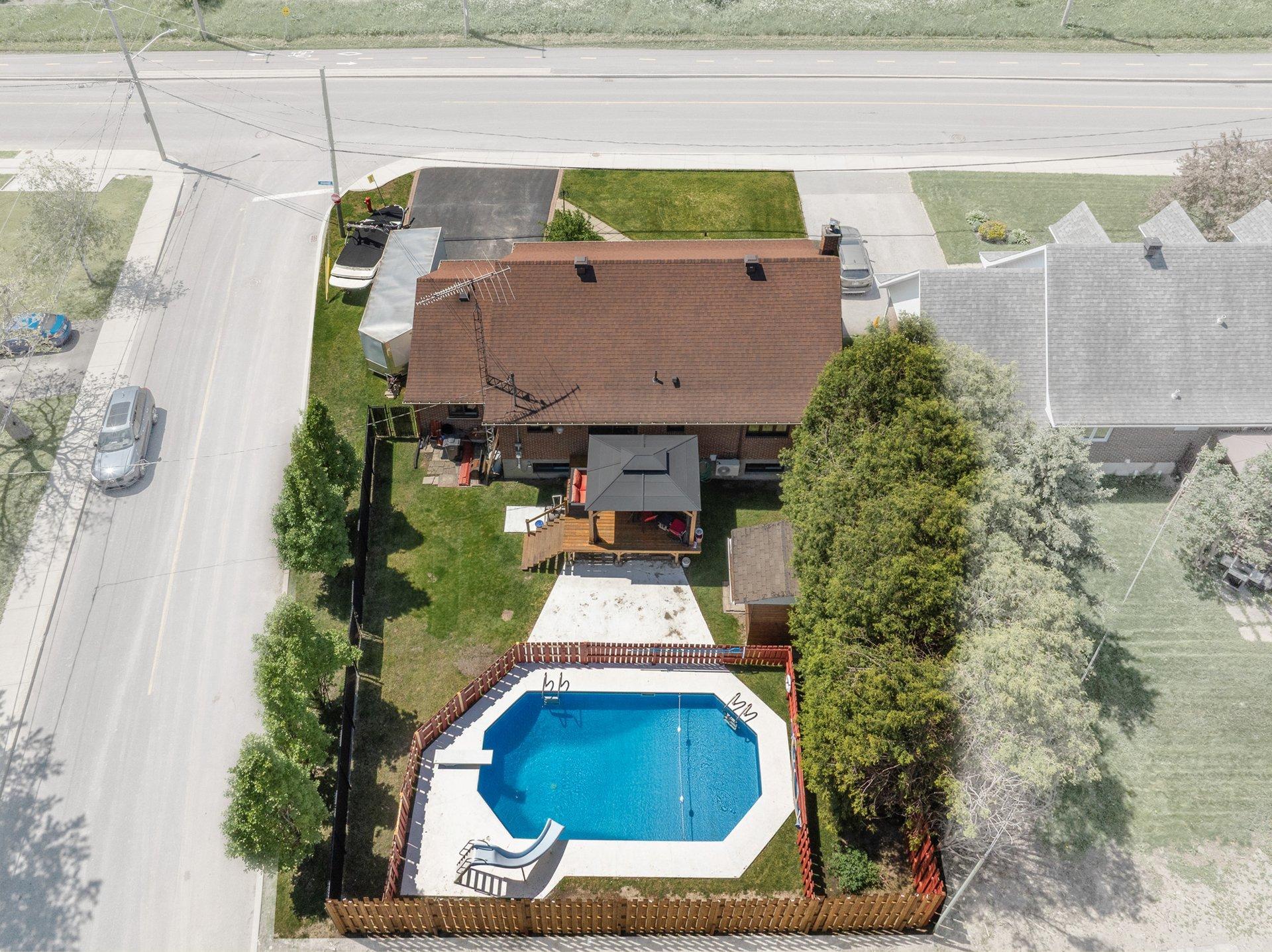 









8370


Boul. Kimber

,
Longueuil (Saint-Hubert),




QC
J3Y7K3

