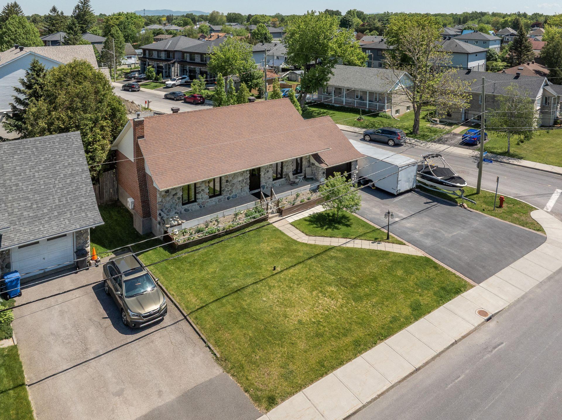 









8370


Boul. Kimber

,
Longueuil (Saint-Hubert),




QC
J3Y7K3

