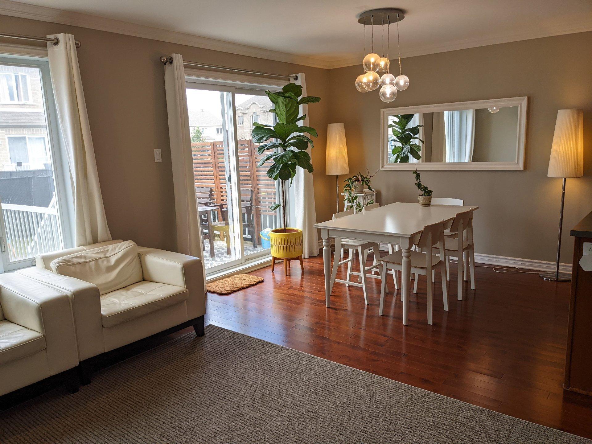 









8120


Rue de Limoges

,
Brossard,




QC
J4Y0H4

