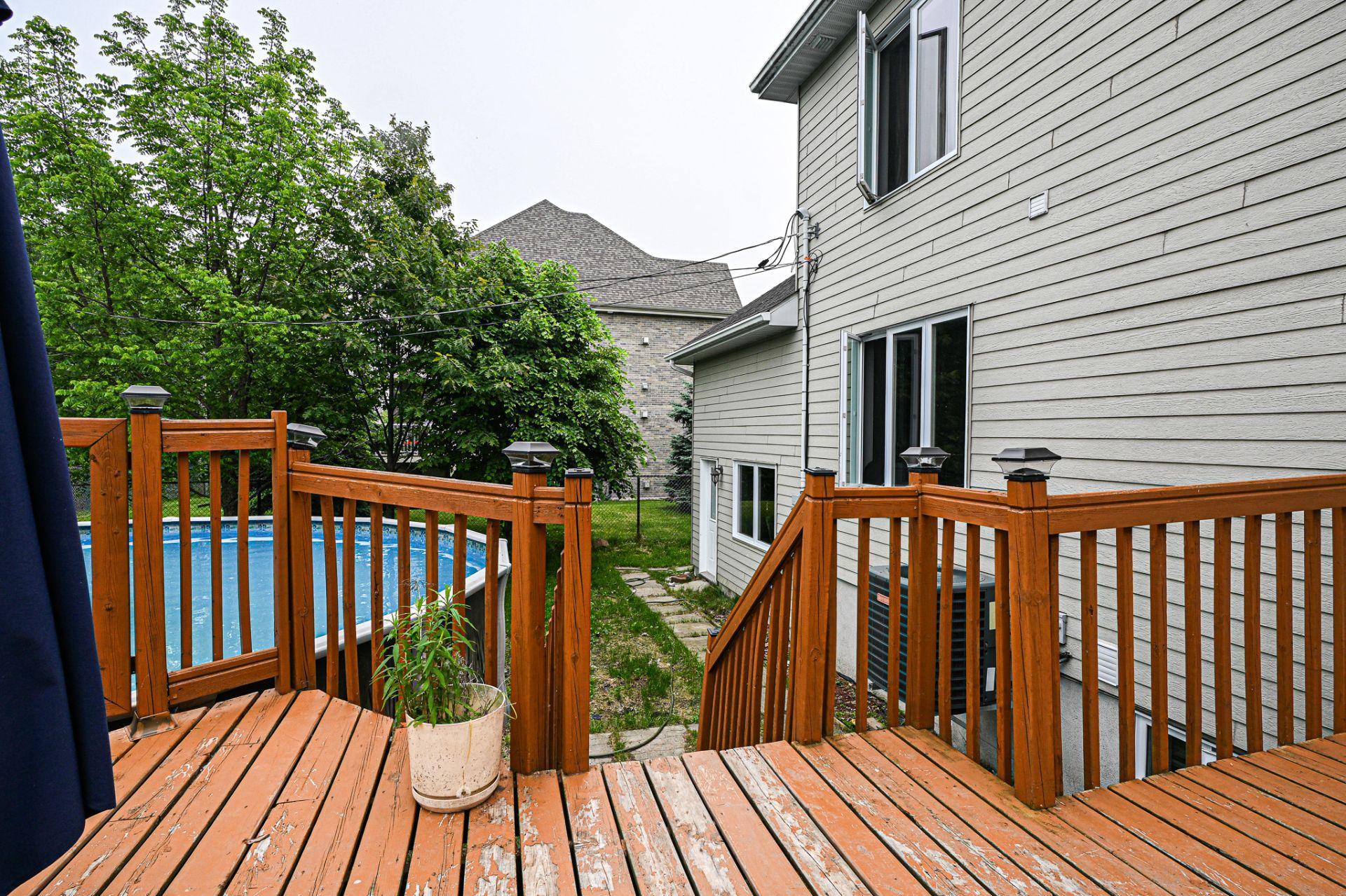 









2060


Rue Marianne-Baby

,
Chambly,




QC
J3L0A1

