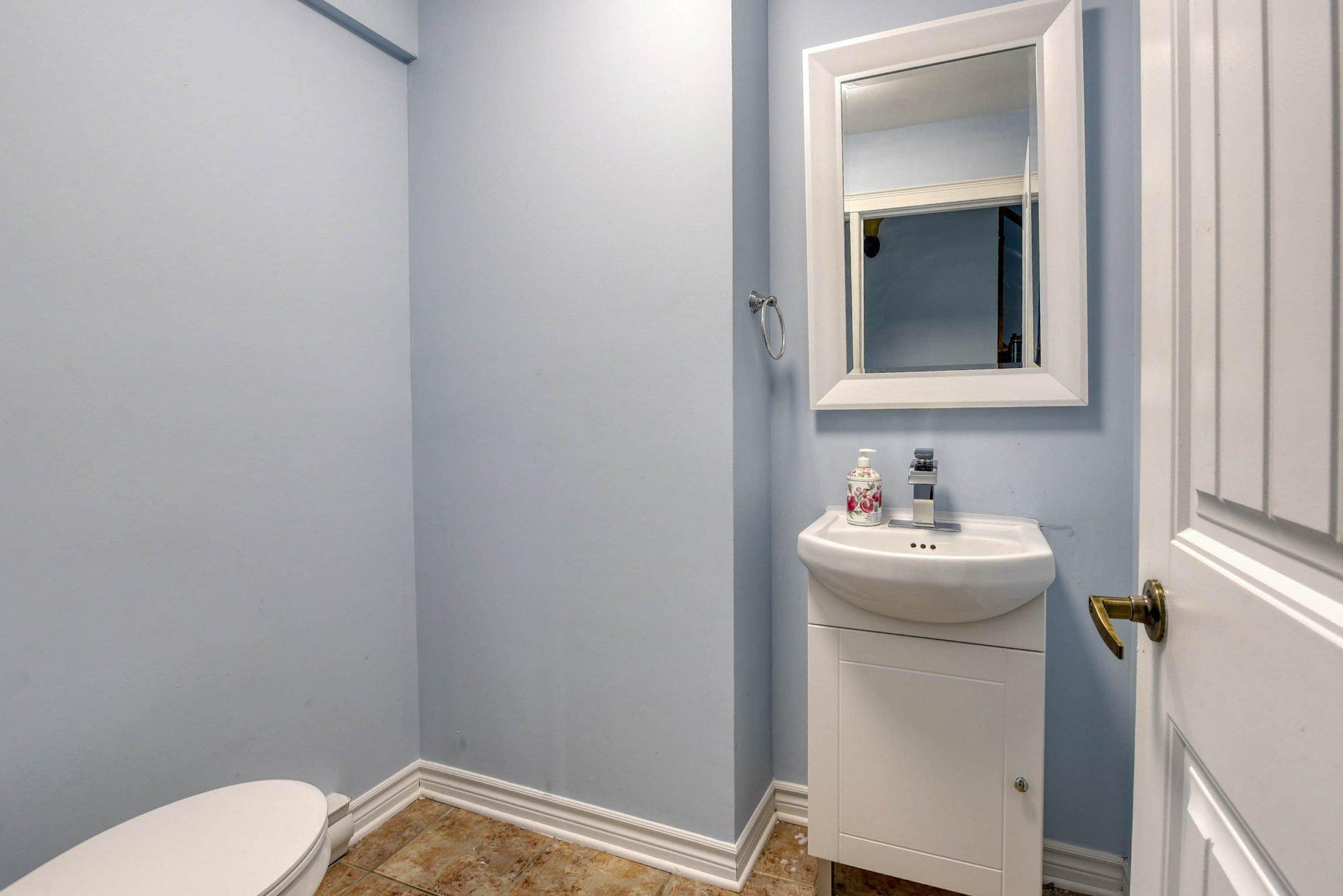 









2060


Rue Marianne-Baby

,
Chambly,




QC
J3L0A1

