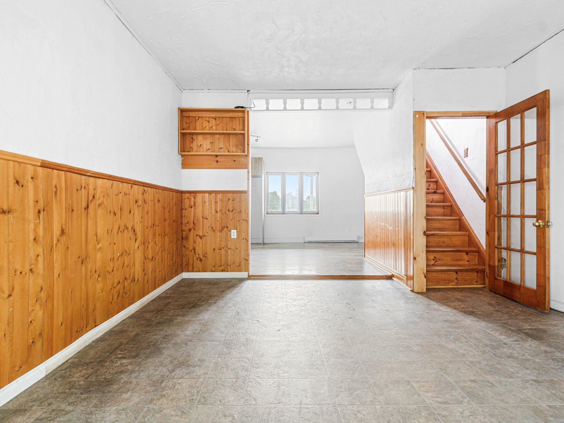 









551


Rue St-Jean

,
Brownsburg-Chatham,







QC
J8G1M1

