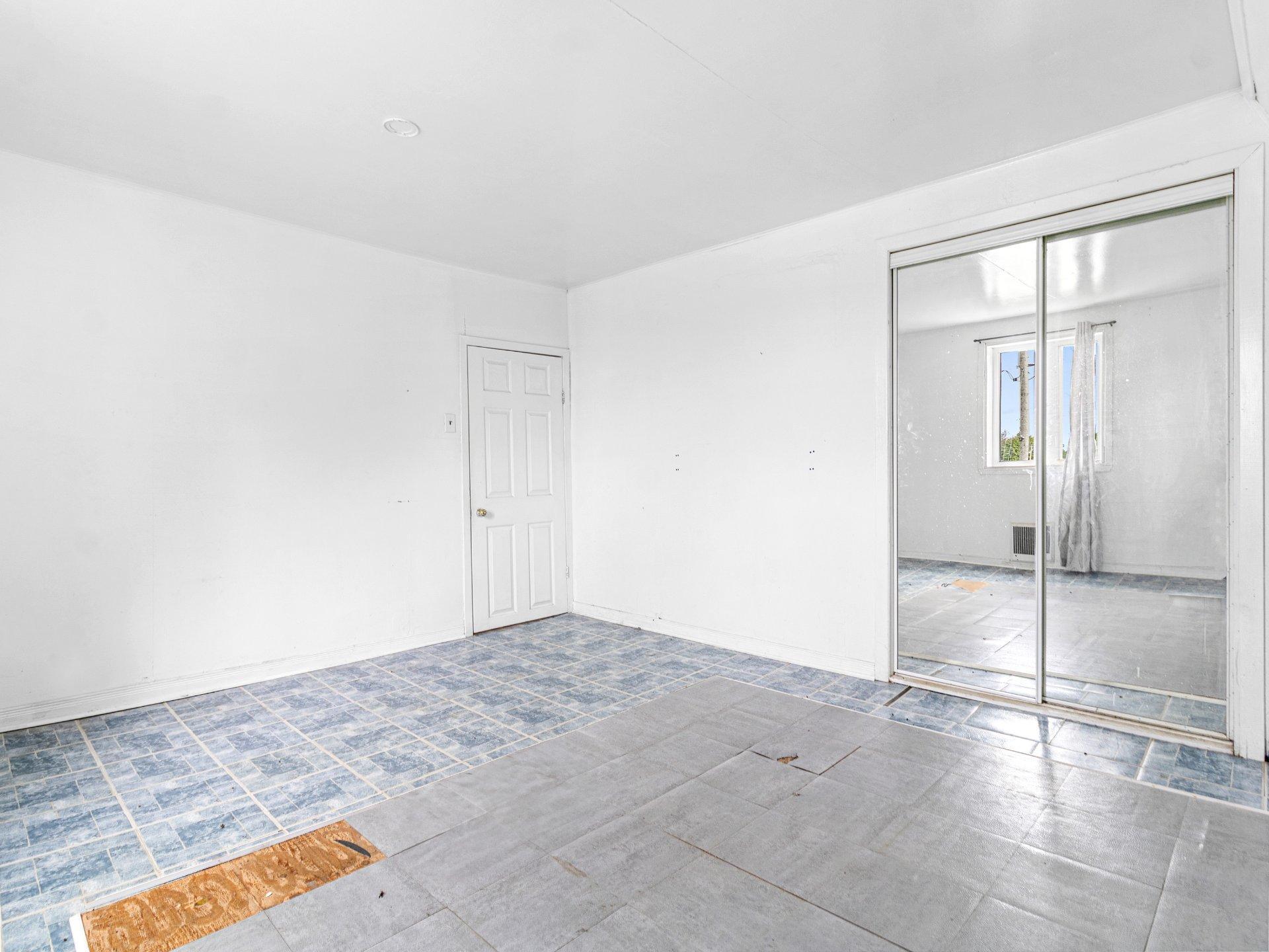 









551


Rue St-Jean

,
Brownsburg-Chatham,







QC
J8G1M1

