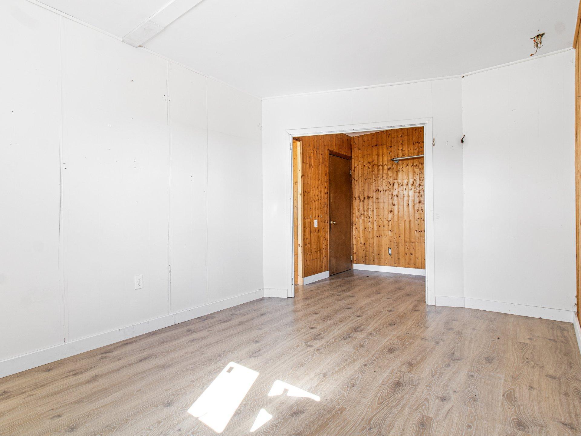 









551


Rue St-Jean

,
Brownsburg-Chatham,







QC
J8G1M1

