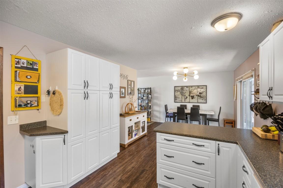 









1579


SOUTHVIEW

Terrace,
Kamloops,




BC
V2B 7R3

