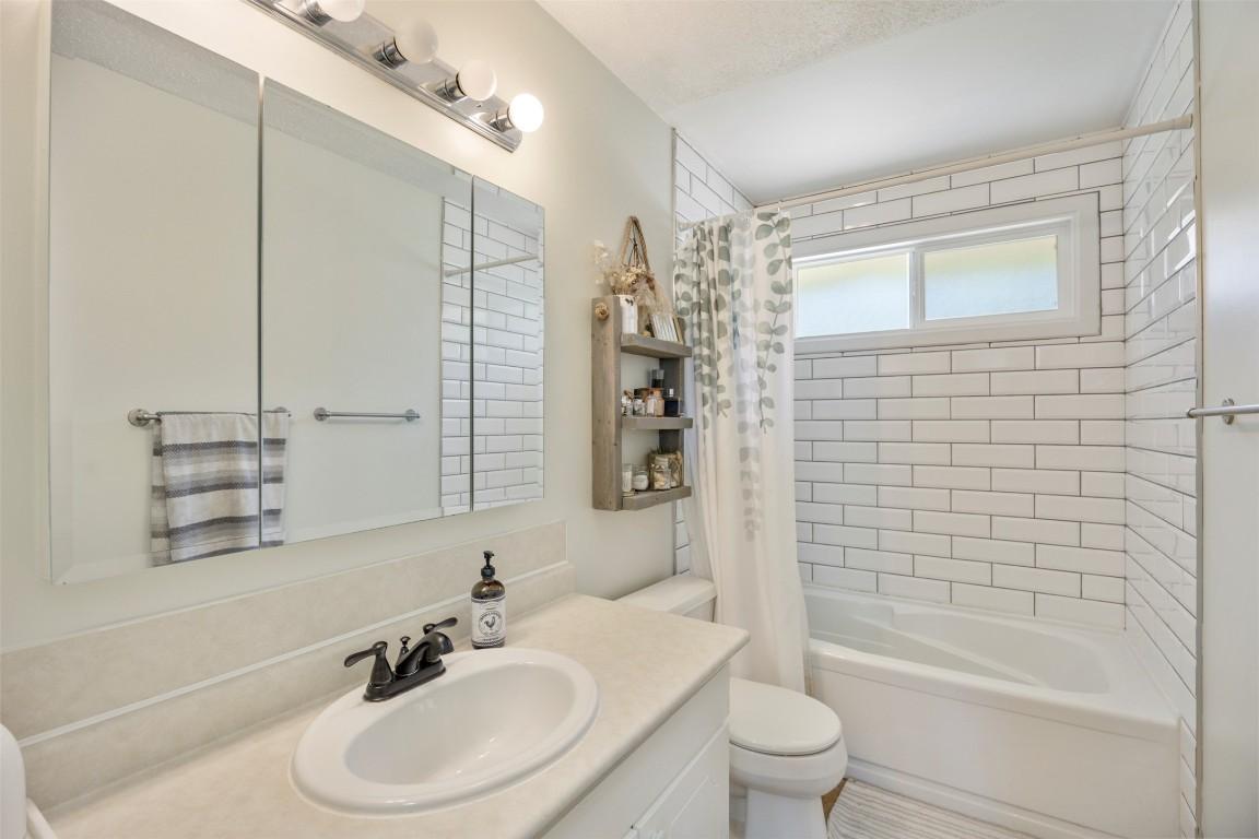 









1579


SOUTHVIEW

Terrace,
Kamloops,




BC
V2B 7R3

