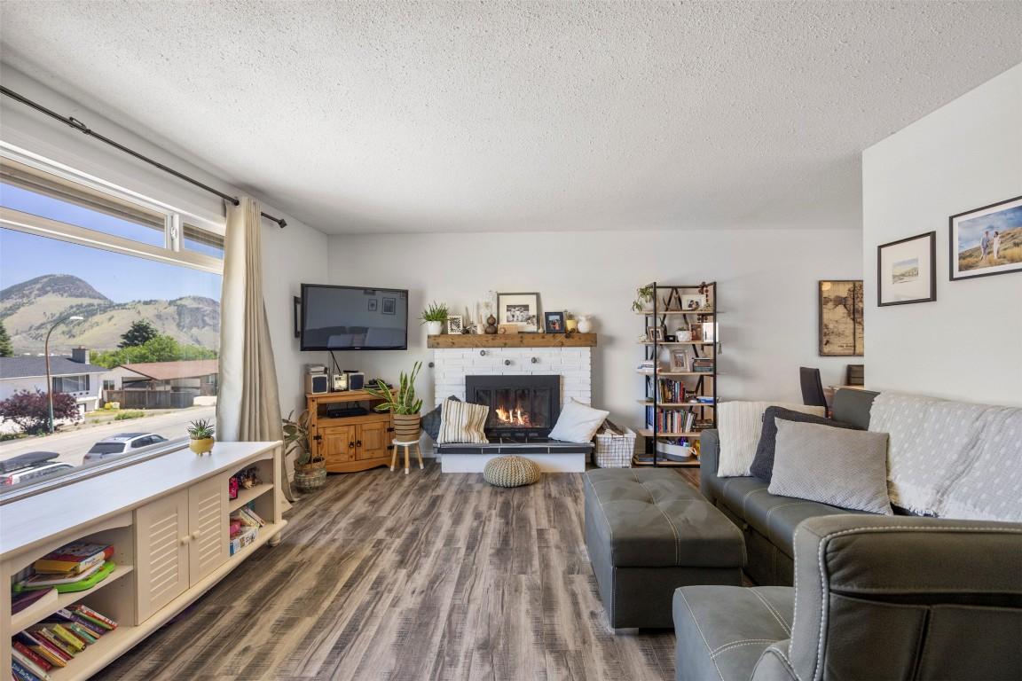 









1579


SOUTHVIEW

Terrace,
Kamloops,




BC
V2B 7R3

