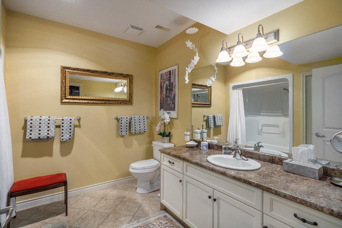 









370


Sandpiper

Street,
Kelowna,




BC
V1W 4K7

