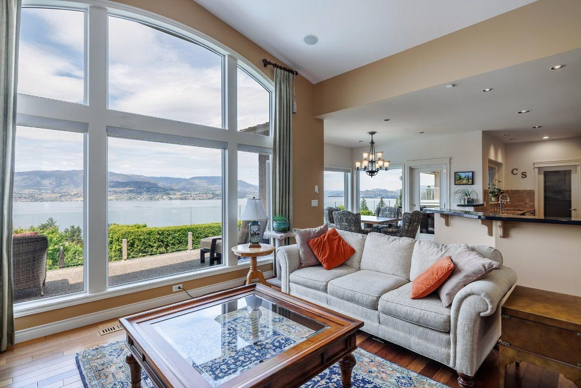 









370


Sandpiper

Street,
Kelowna,




BC
V1W 4K7

