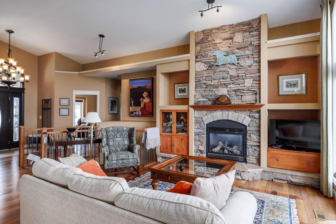 









370


Sandpiper

Street,
Kelowna,




BC
V1W 4K7

