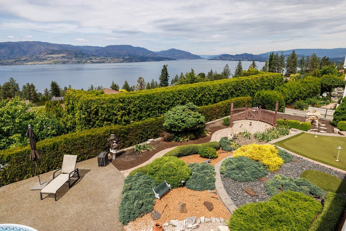 









370


Sandpiper

Street,
Kelowna,




BC
V1W 4K7

