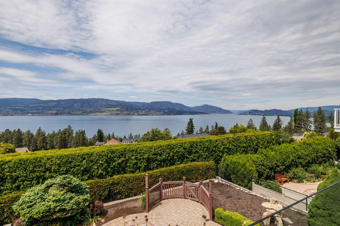 









370


Sandpiper

Street,
Kelowna,




BC
V1W 4K7

