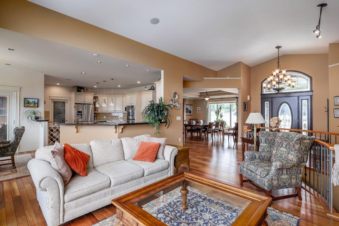 









370


Sandpiper

Street,
Kelowna,




BC
V1W 4K7


