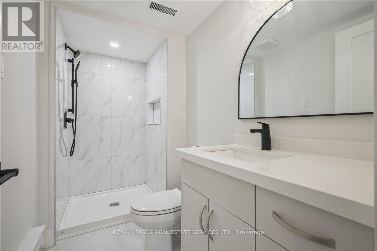 












1379 GOLDEN MEADOW TRAIL

,
Oakville,




Ontario
L6H3H1

