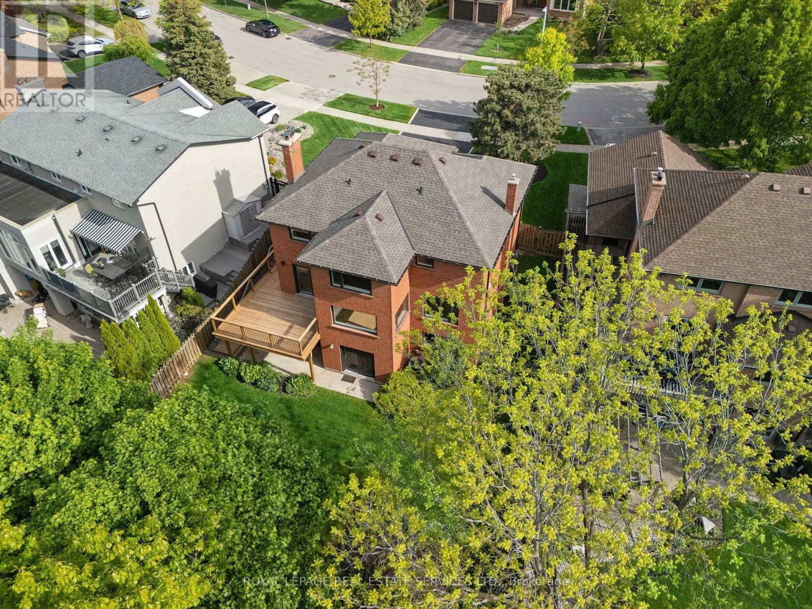












1379 GOLDEN MEADOW TRAIL

,
Oakville,




Ontario
L6H3H1

