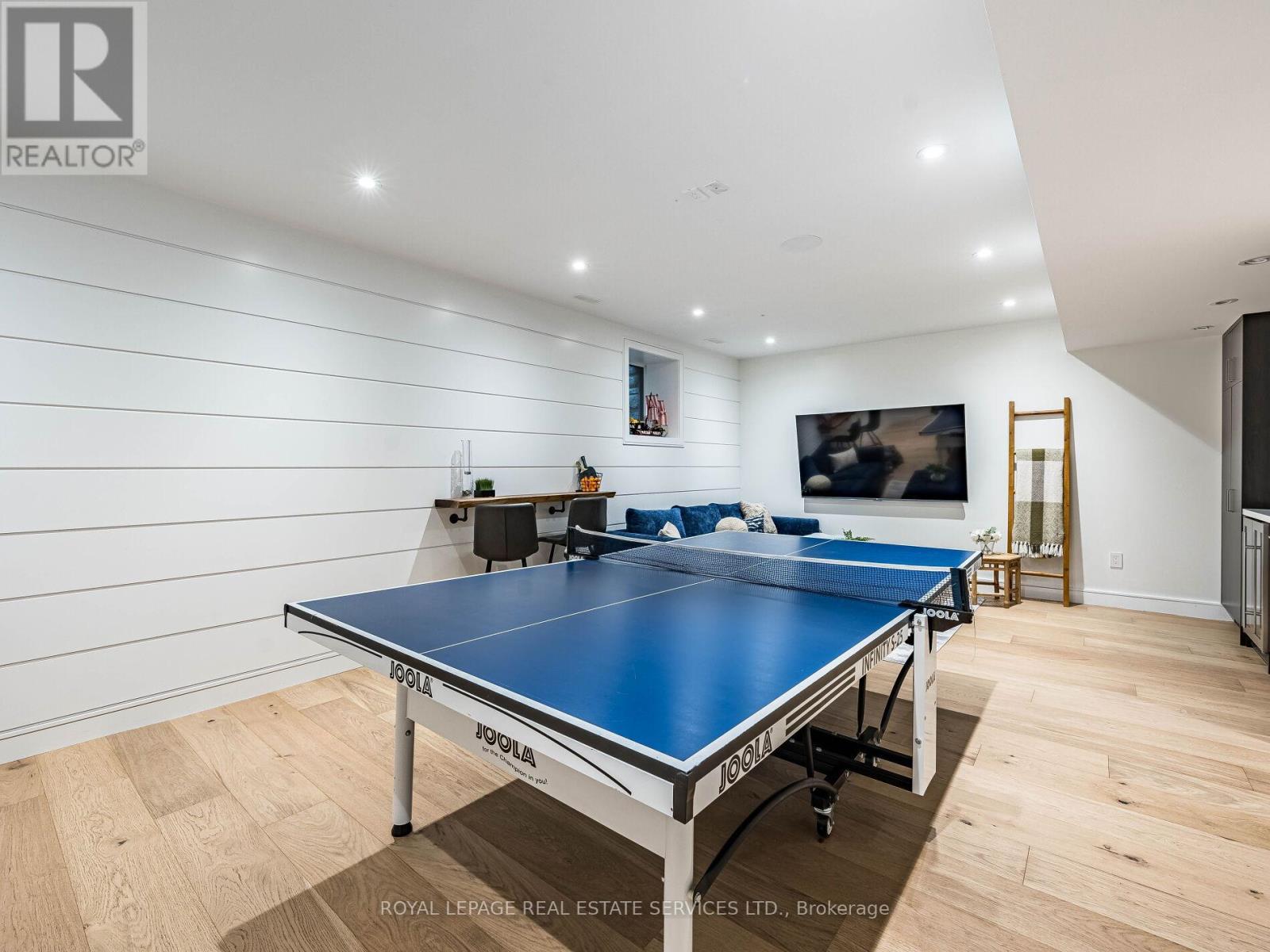 












529 BRIAR HILL AVENUE

,
Toronto,




Ontario
M5N1N1

