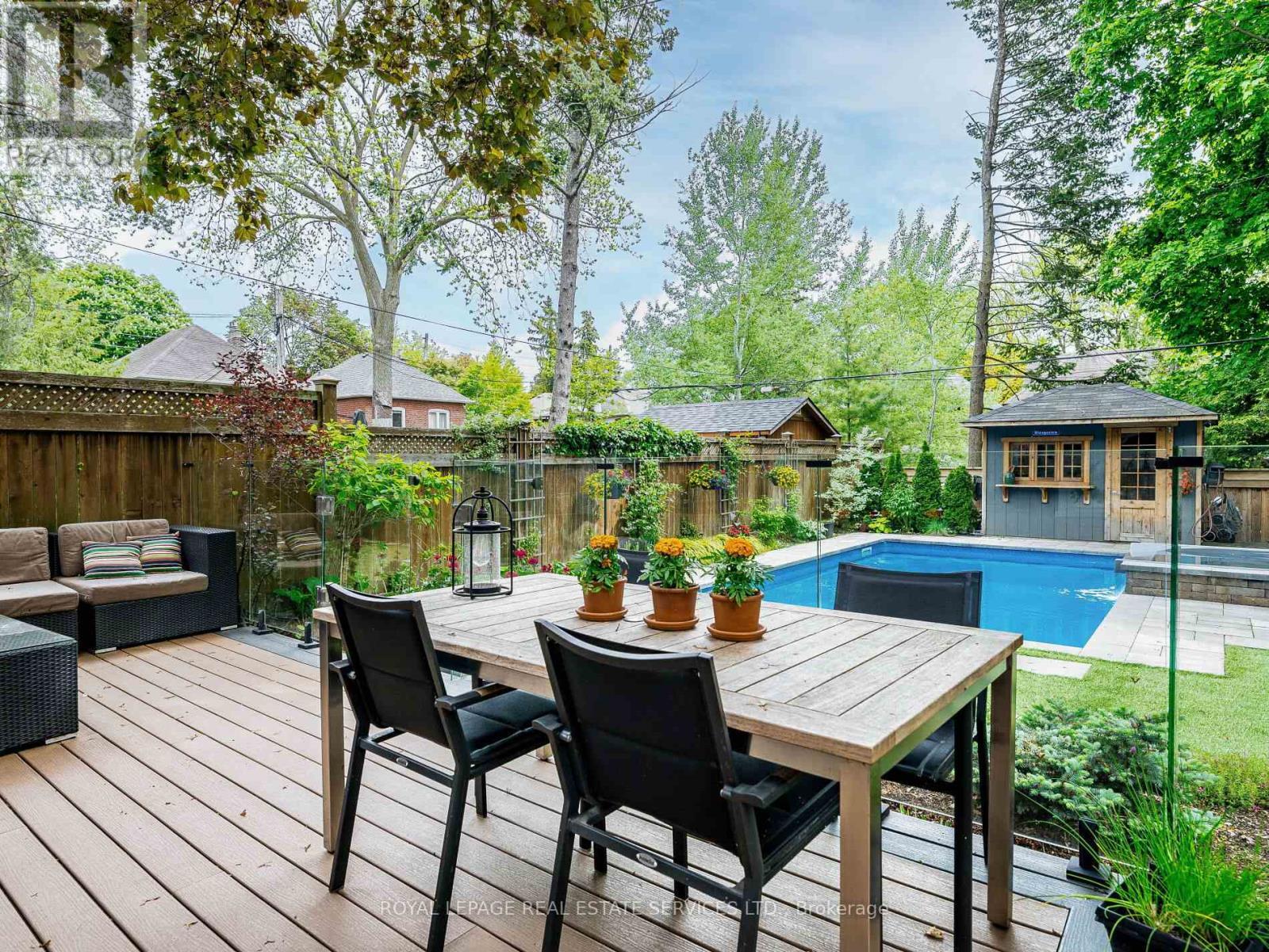 












529 BRIAR HILL AVENUE

,
Toronto,




Ontario
M5N1N1


