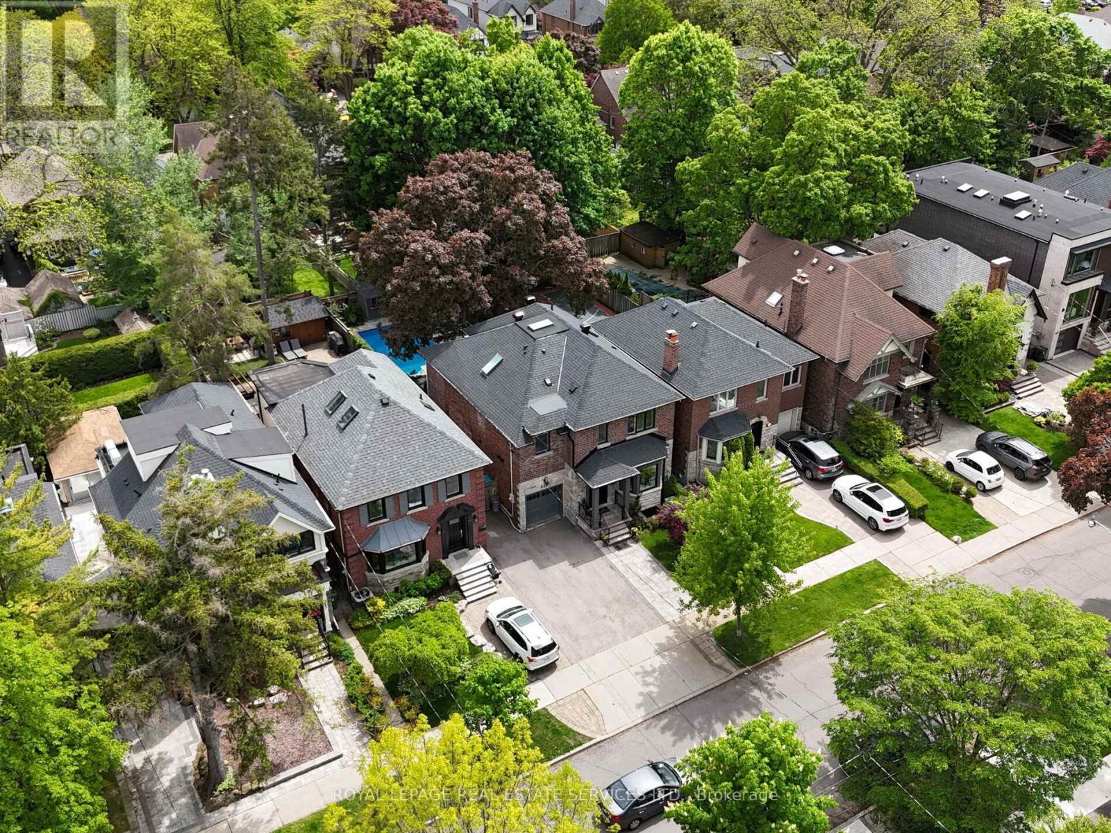 












529 BRIAR HILL AVENUE

,
Toronto,




Ontario
M5N1N1

