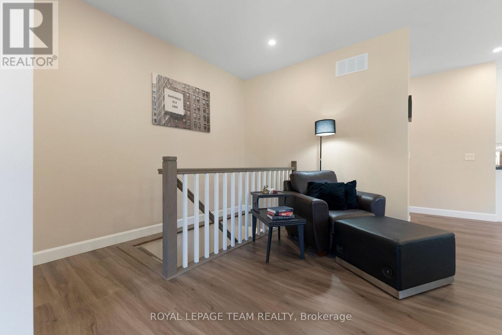 












12 SIMPSON STREET

,
Whitewater Region,




Ontario
K0J1K0

