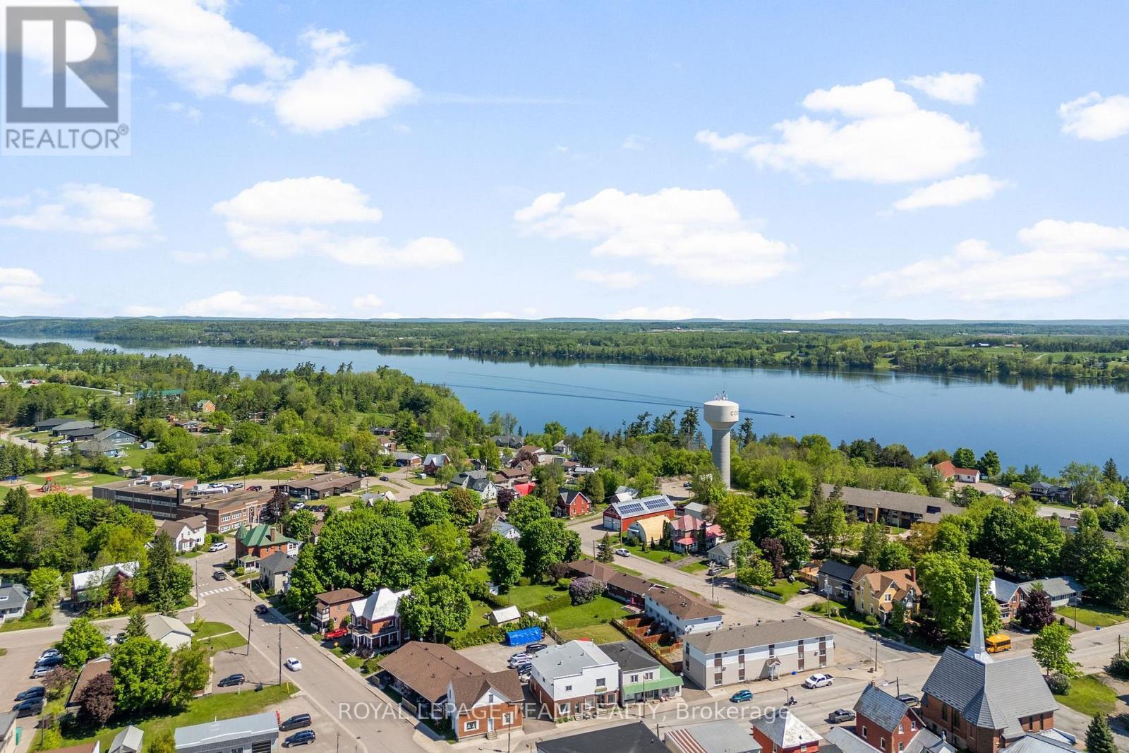 












12 SIMPSON STREET

,
Whitewater Region,




Ontario
K0J1K0

