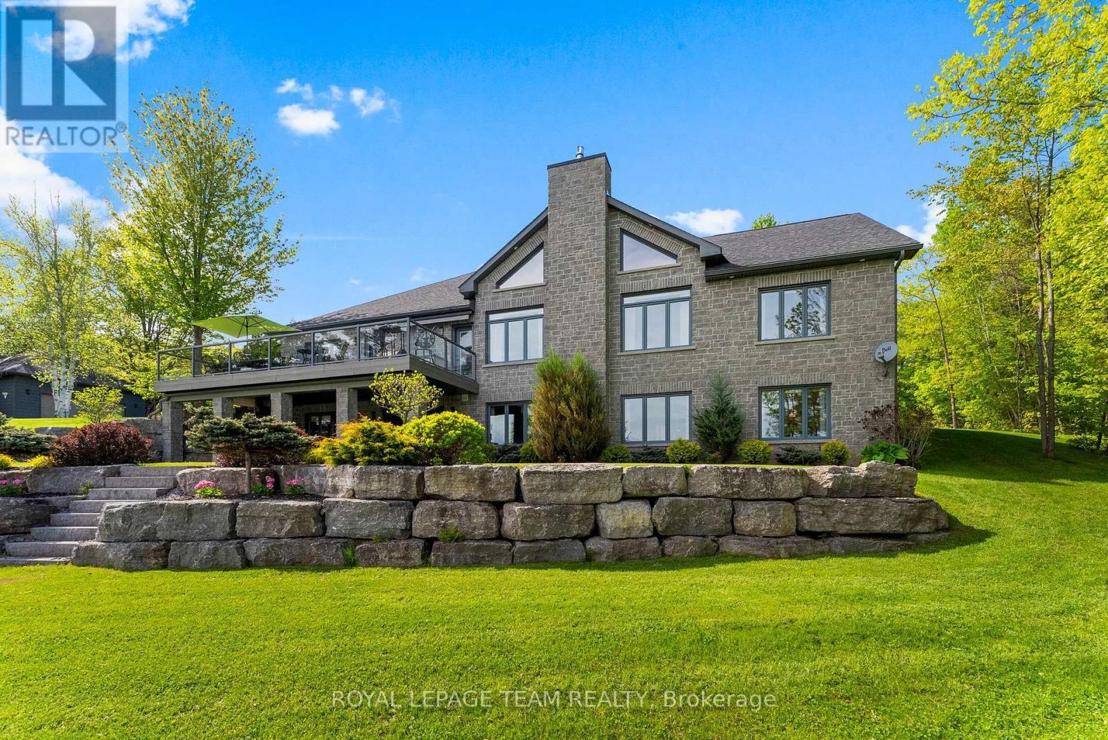 












2803 CENTENNIAL LAKE ROAD

,
Greater Madawaska,




Ontario
K0J1H0


