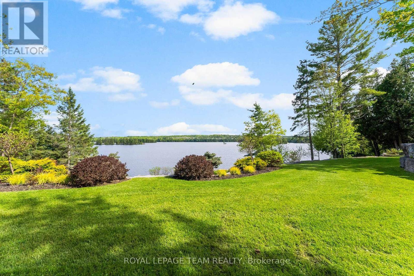 












2803 CENTENNIAL LAKE ROAD

,
Greater Madawaska,




Ontario
K0J1H0

