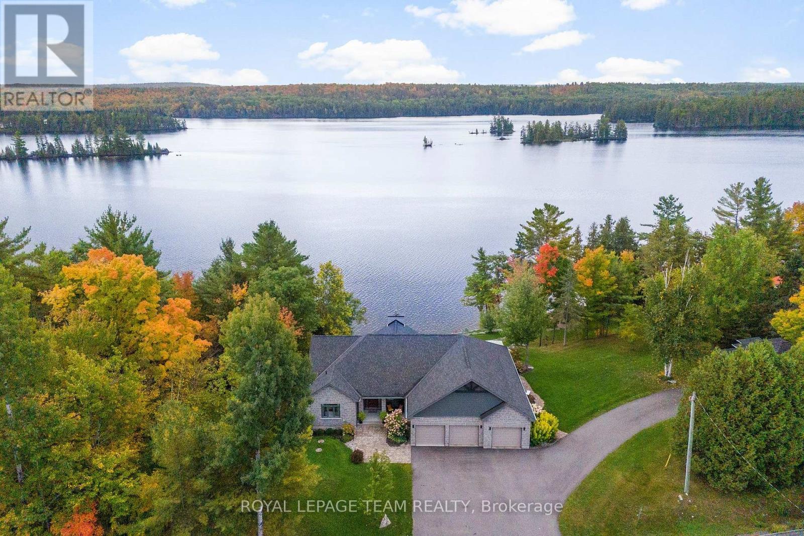 












2803 CENTENNIAL LAKE ROAD

,
Greater Madawaska,




Ontario
K0J1H0

