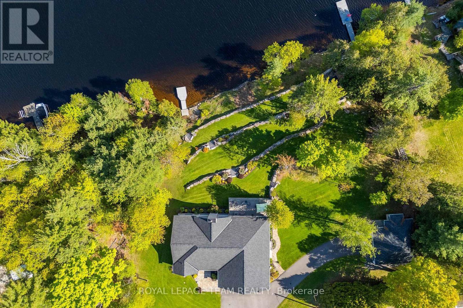 












2803 CENTENNIAL LAKE ROAD

,
Greater Madawaska,




Ontario
K0J1H0

