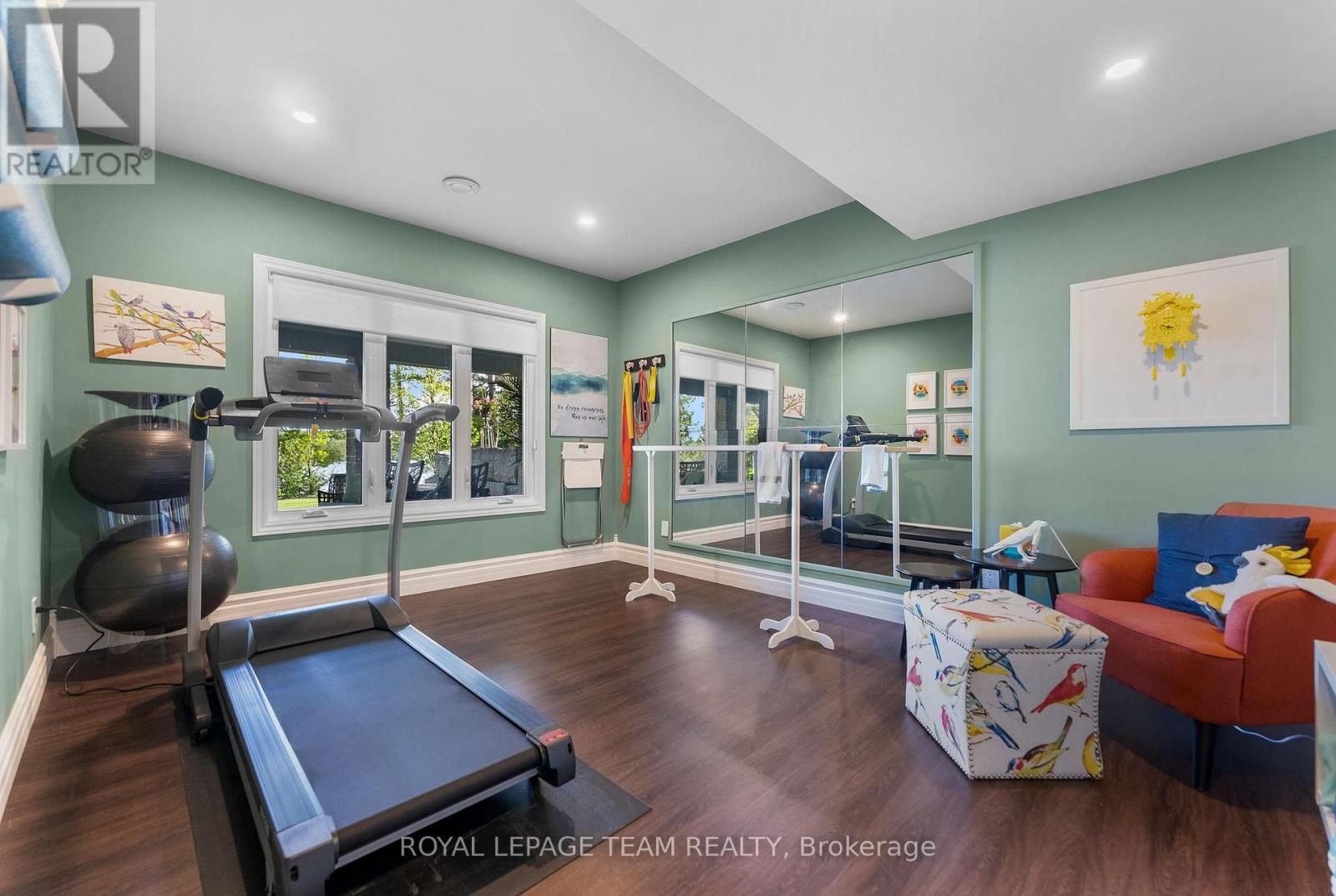 












2803 CENTENNIAL LAKE ROAD

,
Greater Madawaska,




Ontario
K0J1H0

