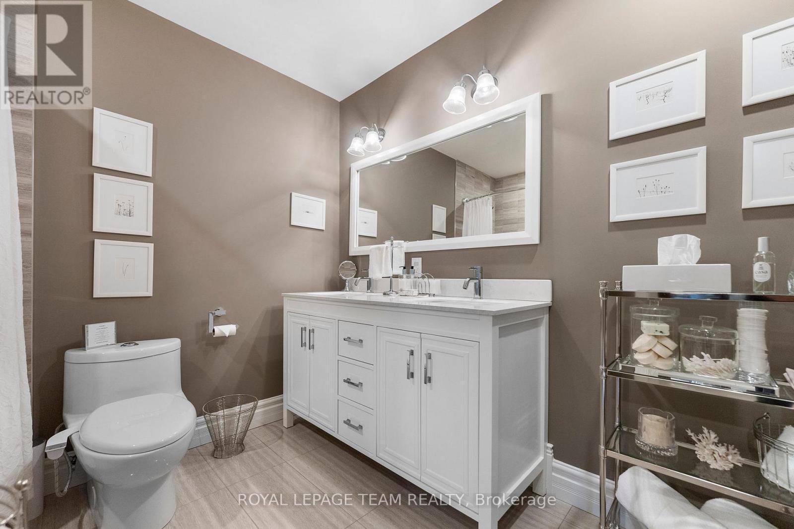 












2803 CENTENNIAL LAKE ROAD

,
Greater Madawaska,




Ontario
K0J1H0

