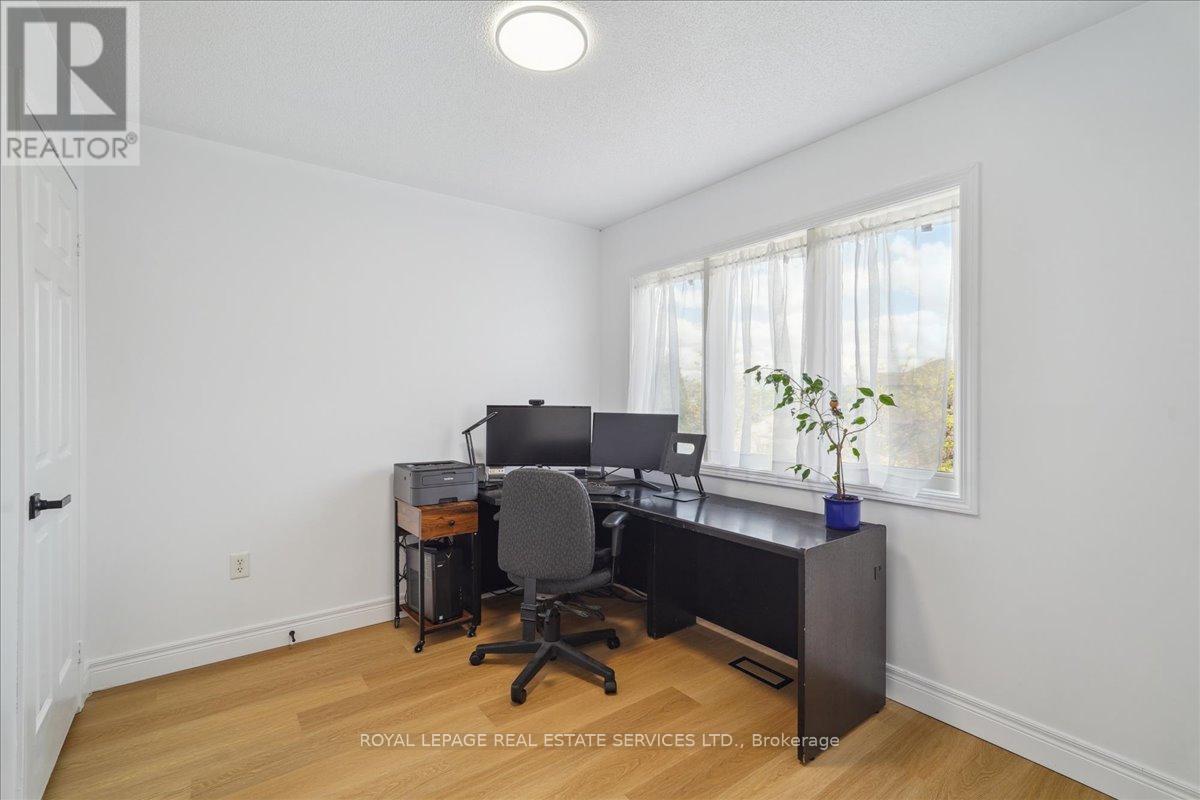 












2380 PATHFINDER DRIVE

,
Burlington,




Ontario
L7L6N8

