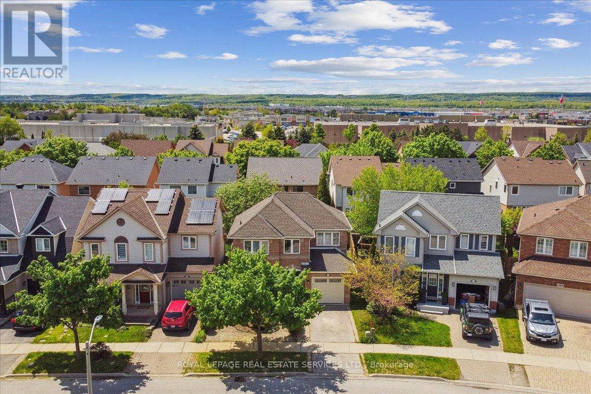 












2380 PATHFINDER DRIVE

,
Burlington,




Ontario
L7L6N8

