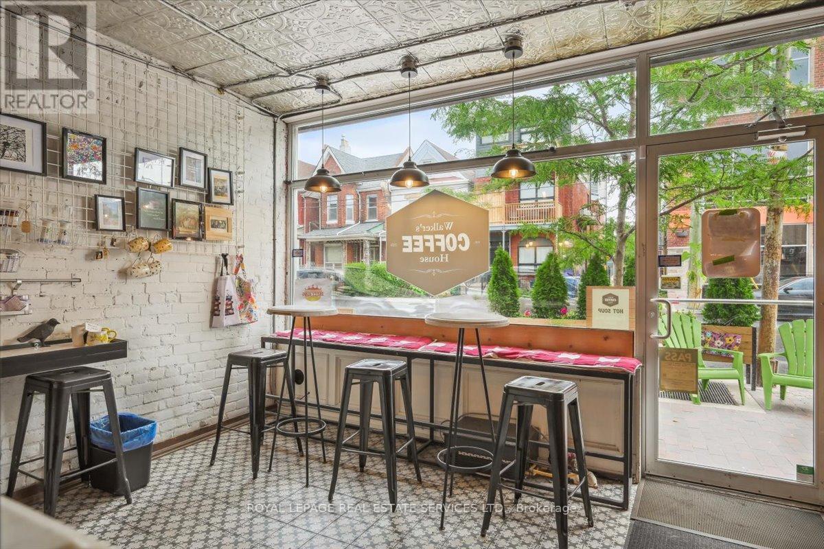 












456 OSSINGTON AVENUE

,
Toronto,




Ontario
M6G3T2

