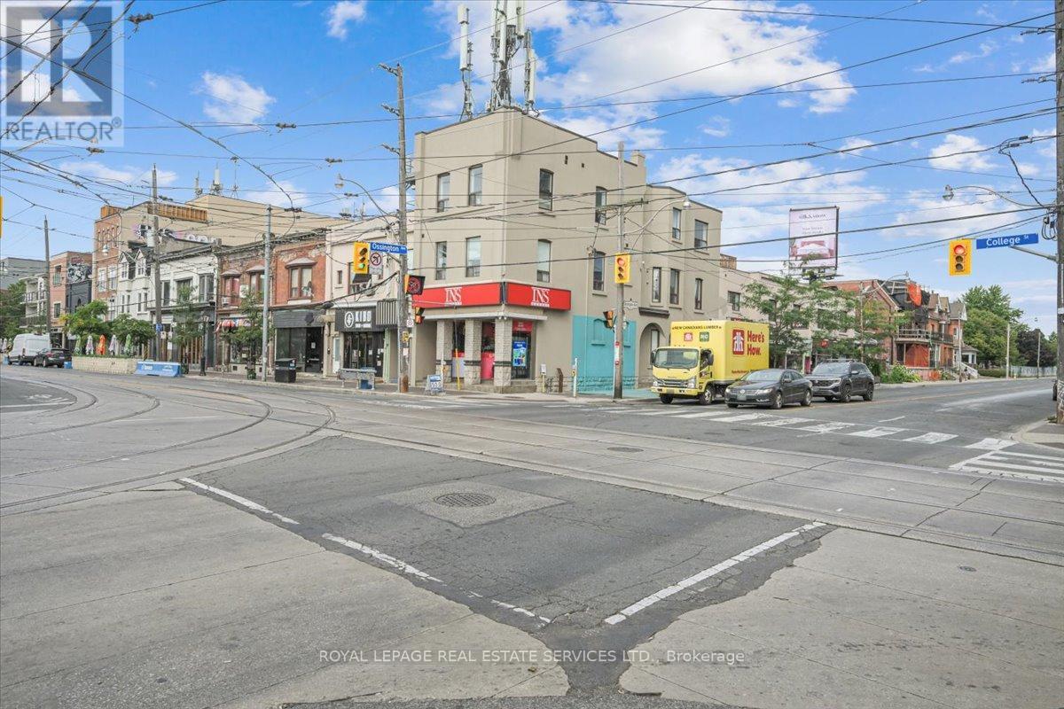 












456 OSSINGTON AVENUE

,
Toronto,




Ontario
M6G3T2

