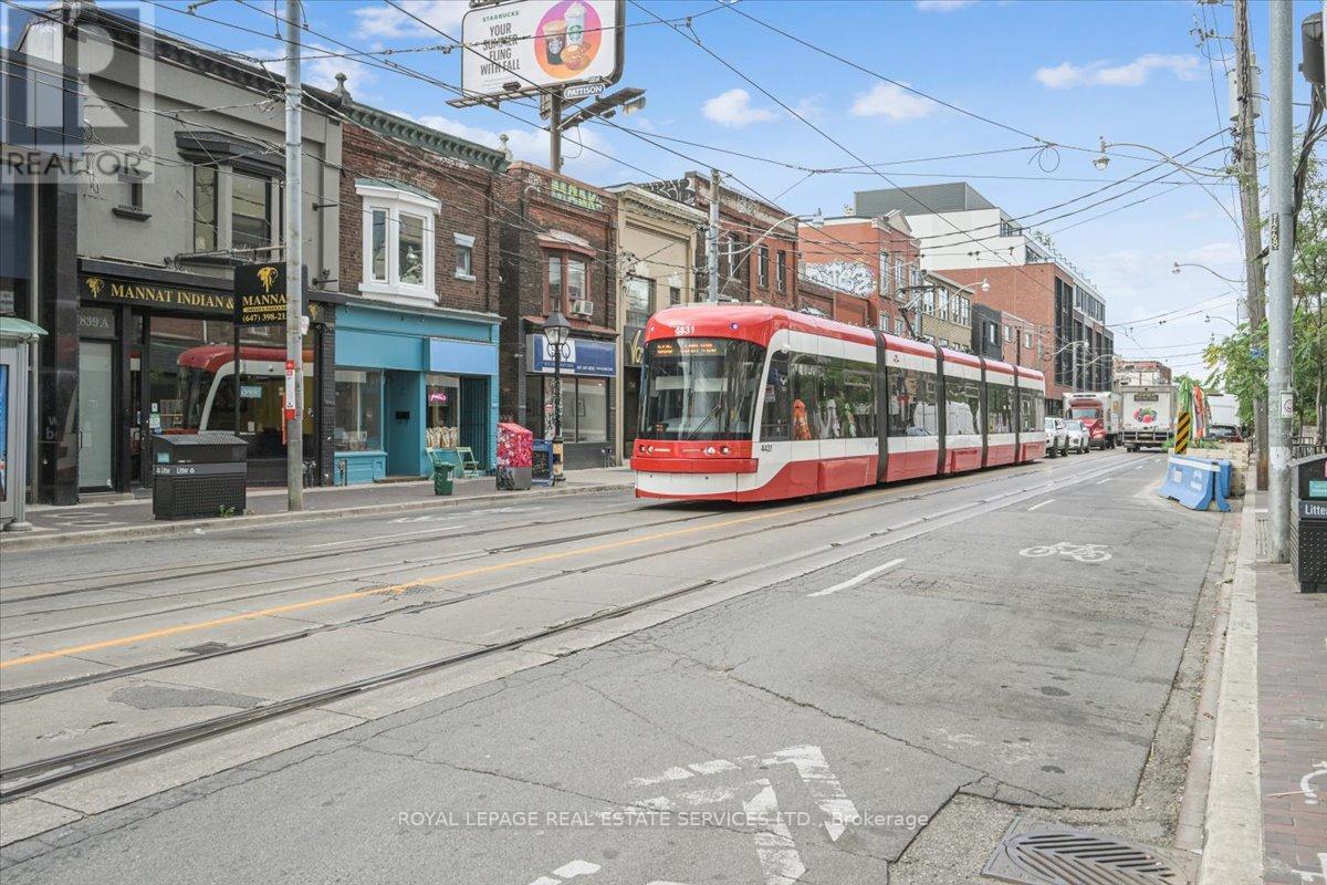 












456 OSSINGTON AVENUE

,
Toronto,




Ontario
M6G3T2

