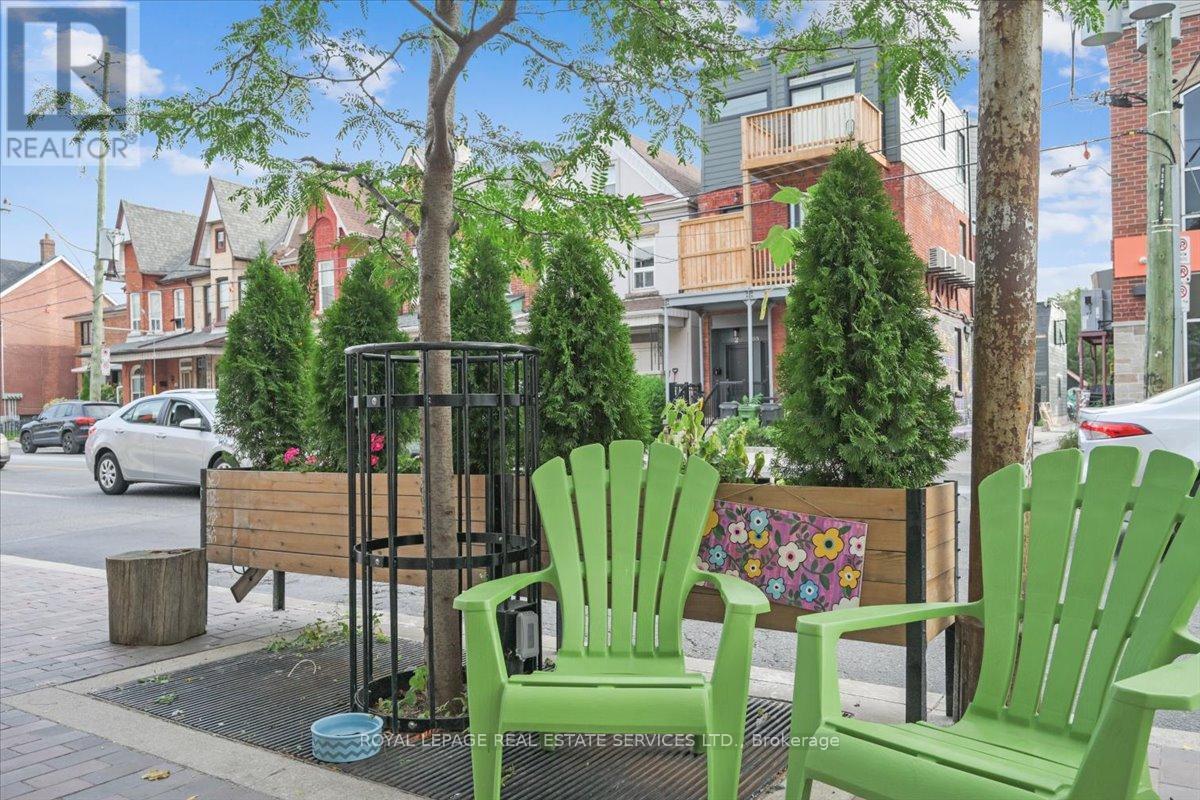 












456 OSSINGTON AVENUE

,
Toronto,




Ontario
M6G3T2

