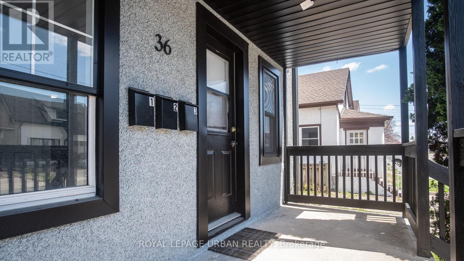 












36 WELLAND STREET

,
Welland,




Ontario
L3B4E4

