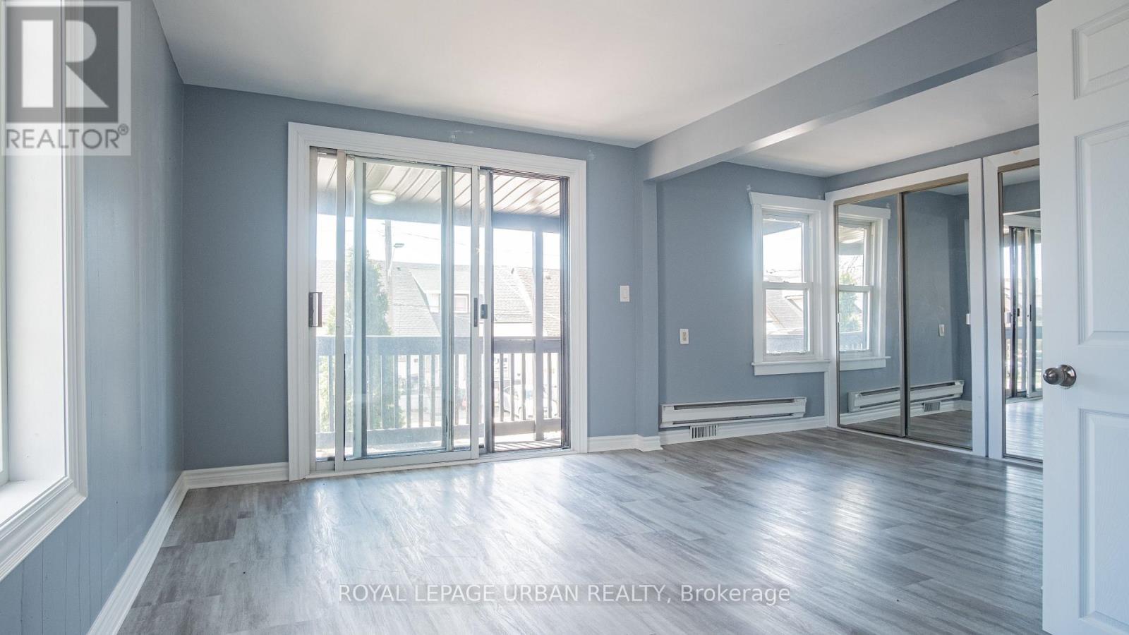 












36 WELLAND STREET

,
Welland,




Ontario
L3B4E4

