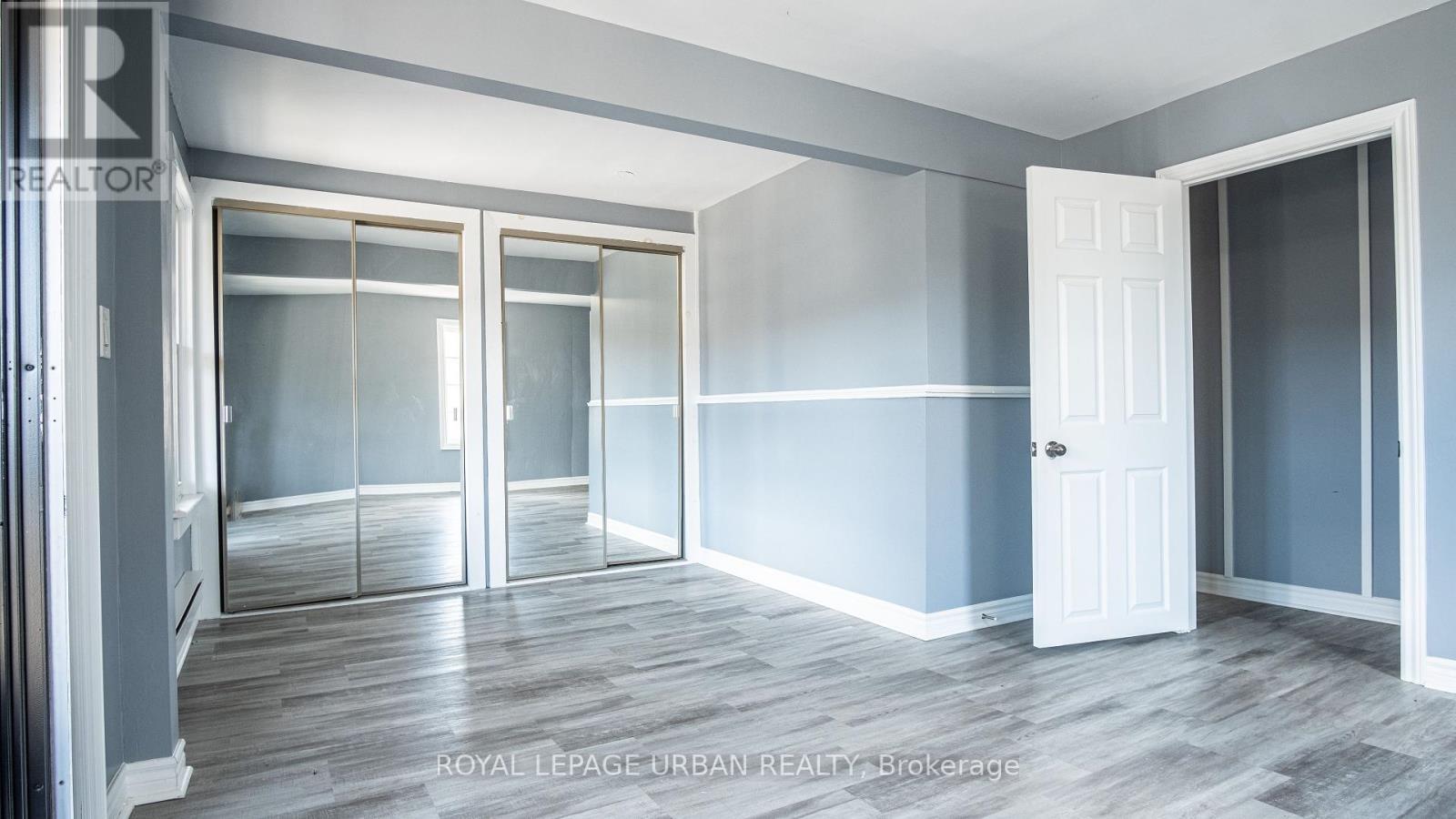












36 WELLAND STREET

,
Welland,




Ontario
L3B4E4

