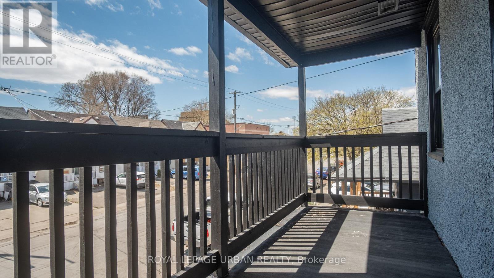 












36 WELLAND STREET

,
Welland,




Ontario
L3B4E4


