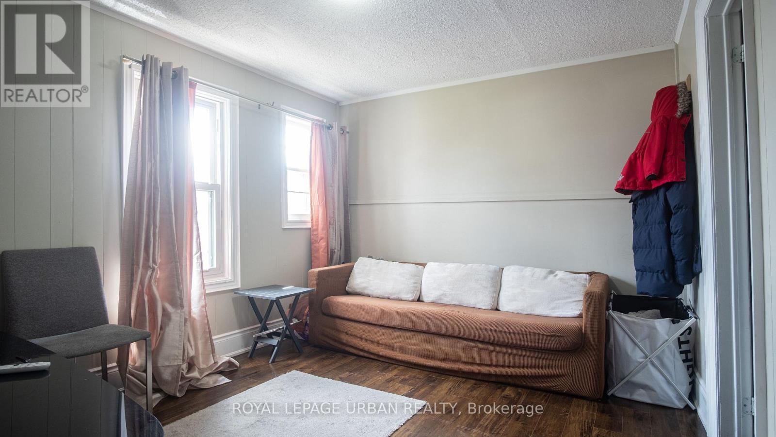 












36 WELLAND STREET

,
Welland,




Ontario
L3B4E4


