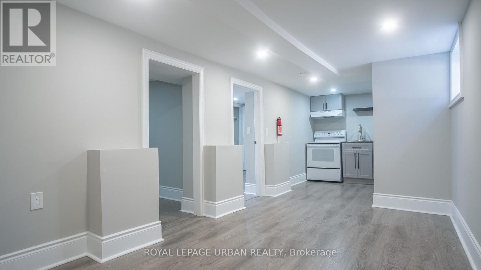 












36 WELLAND STREET

,
Welland,




Ontario
L3B4E4


