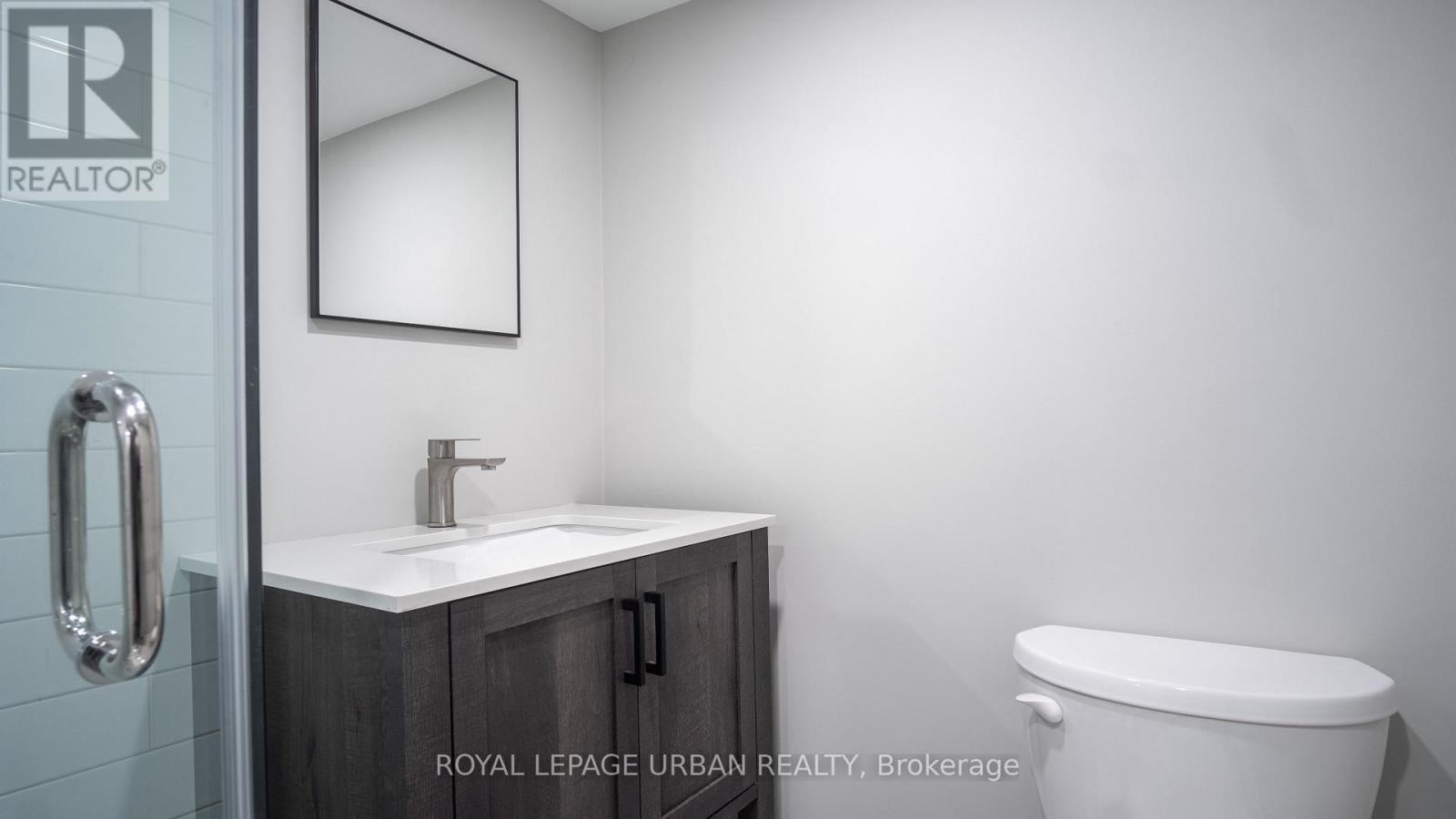 












36 WELLAND STREET

,
Welland,




Ontario
L3B4E4

