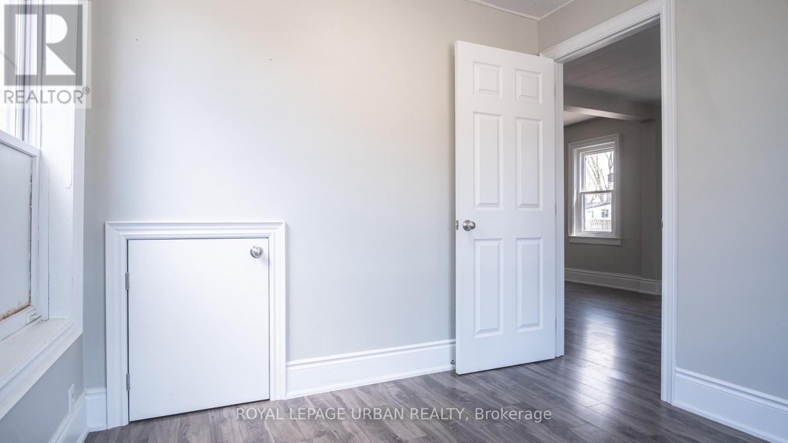 












36 WELLAND STREET

,
Welland,




Ontario
L3B4E4

