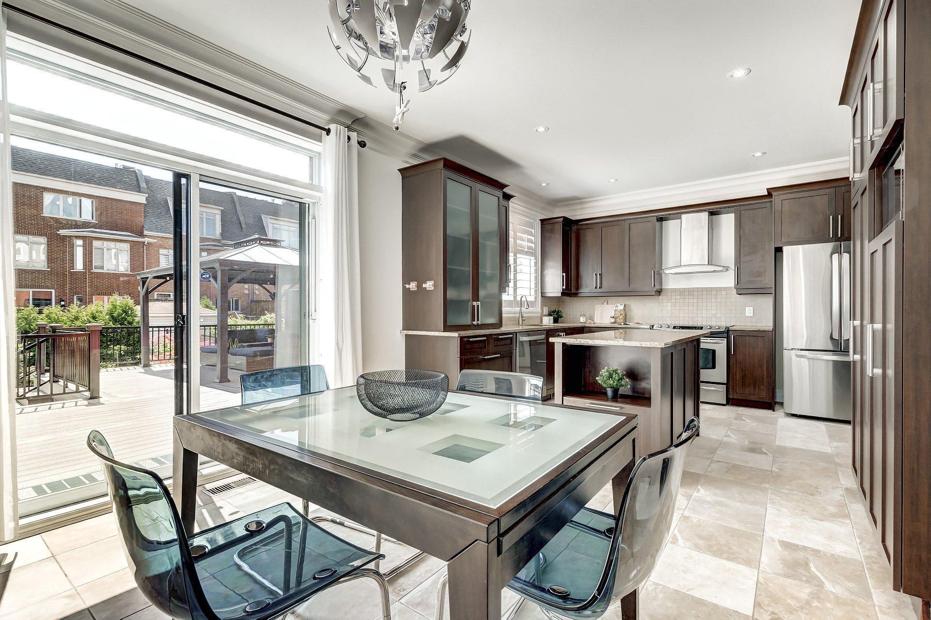 









2880


Rue des Andes

,
Montréal (Saint-Laurent),




QC
H4R3G3

