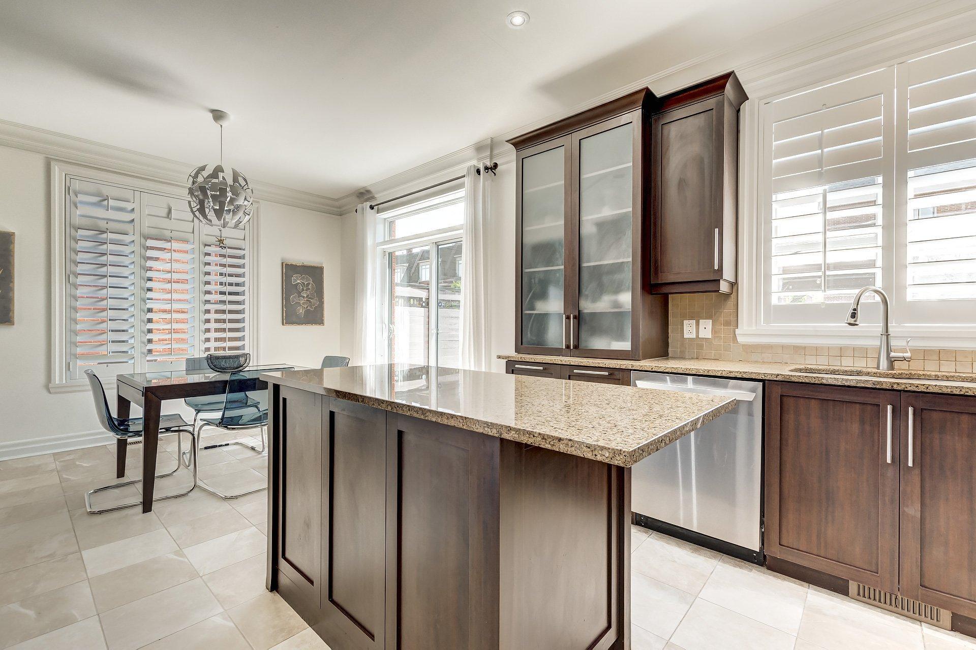 









2880


Rue des Andes

,
Montréal (Saint-Laurent),




QC
H4R3G3

