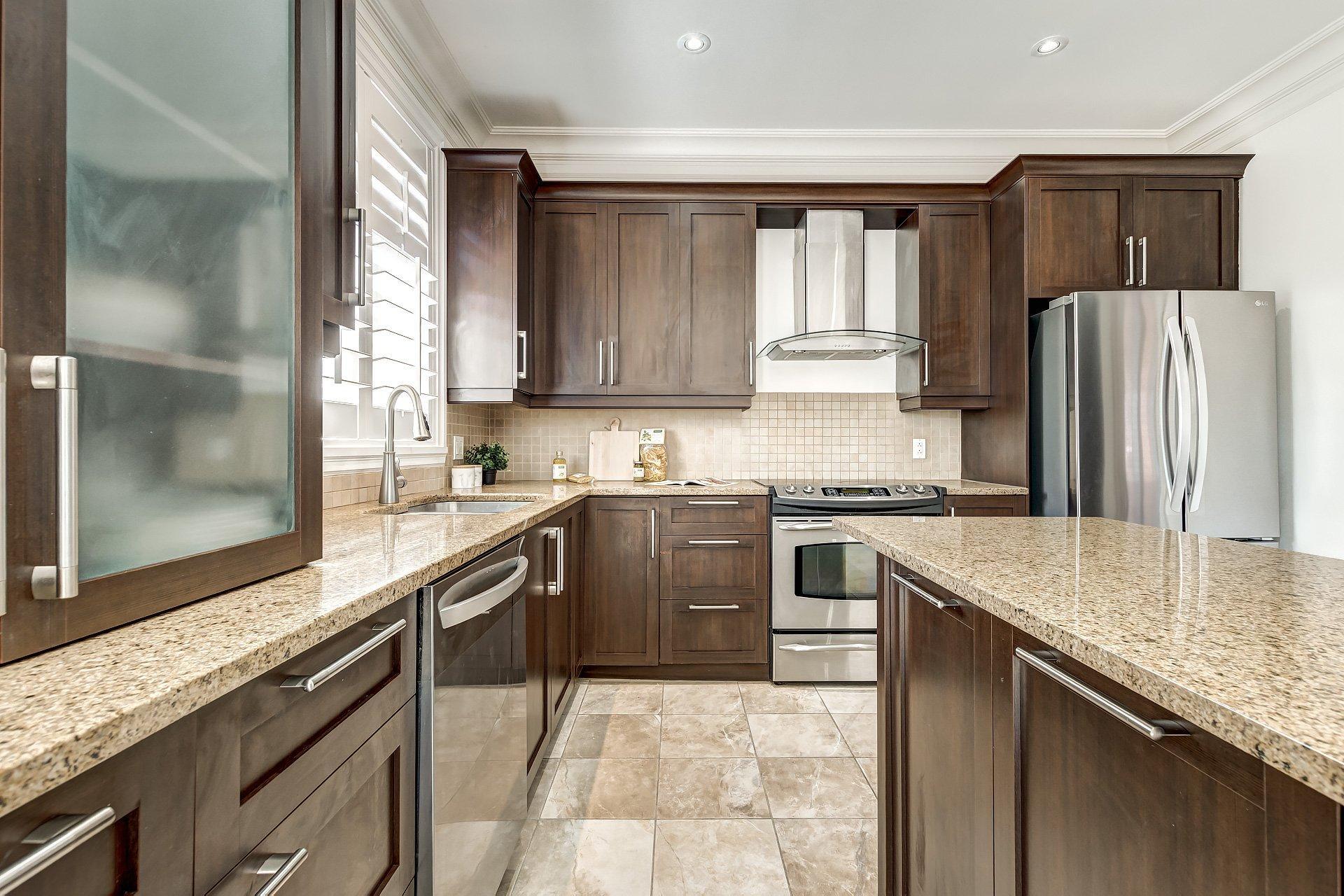 









2880


Rue des Andes

,
Montréal (Saint-Laurent),




QC
H4R3G3


