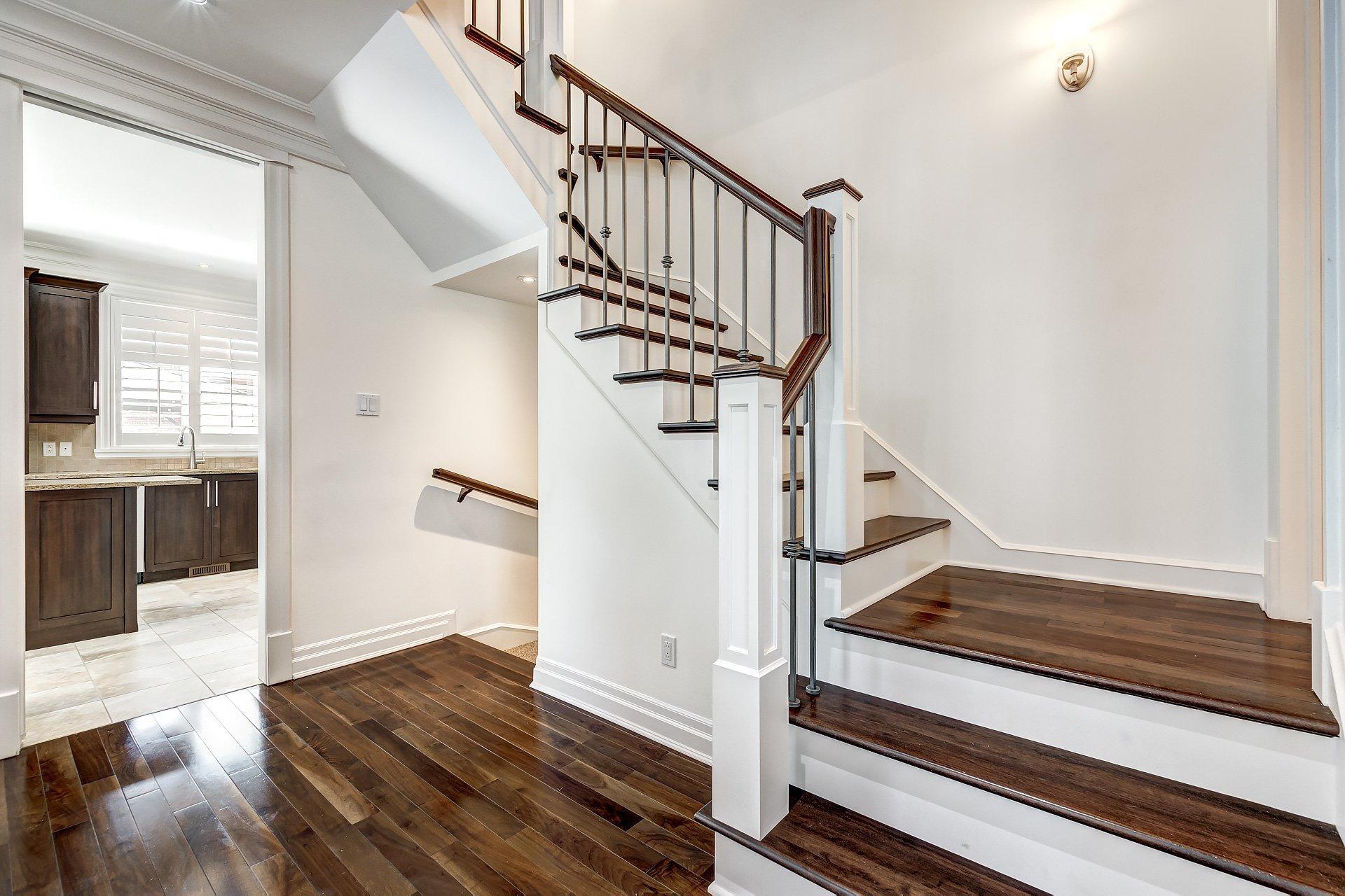 









2880


Rue des Andes

,
Montréal (Saint-Laurent),




QC
H4R3G3

