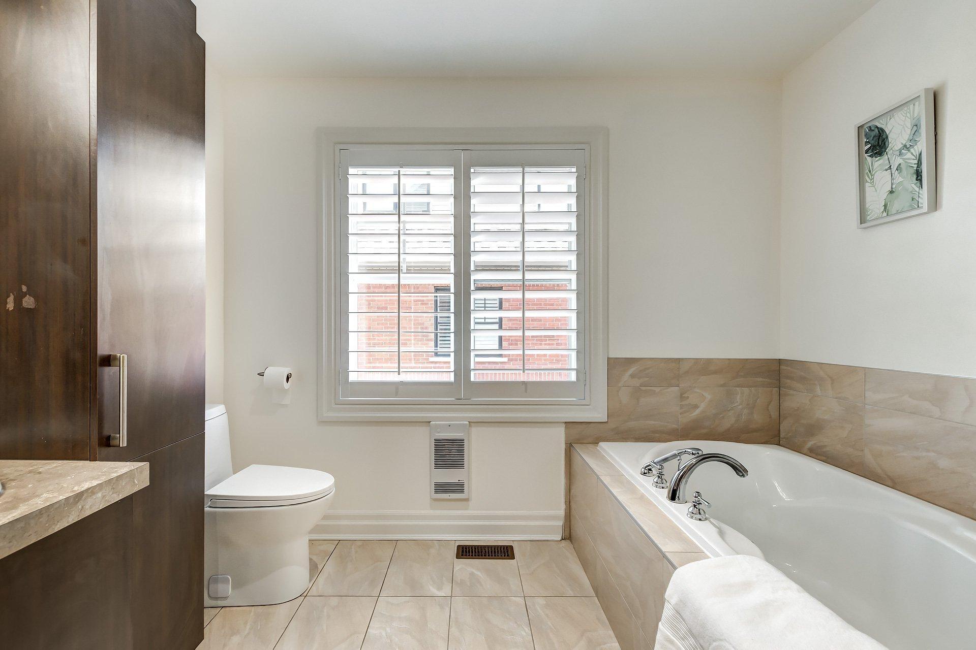 









2880


Rue des Andes

,
Montréal (Saint-Laurent),




QC
H4R3G3


