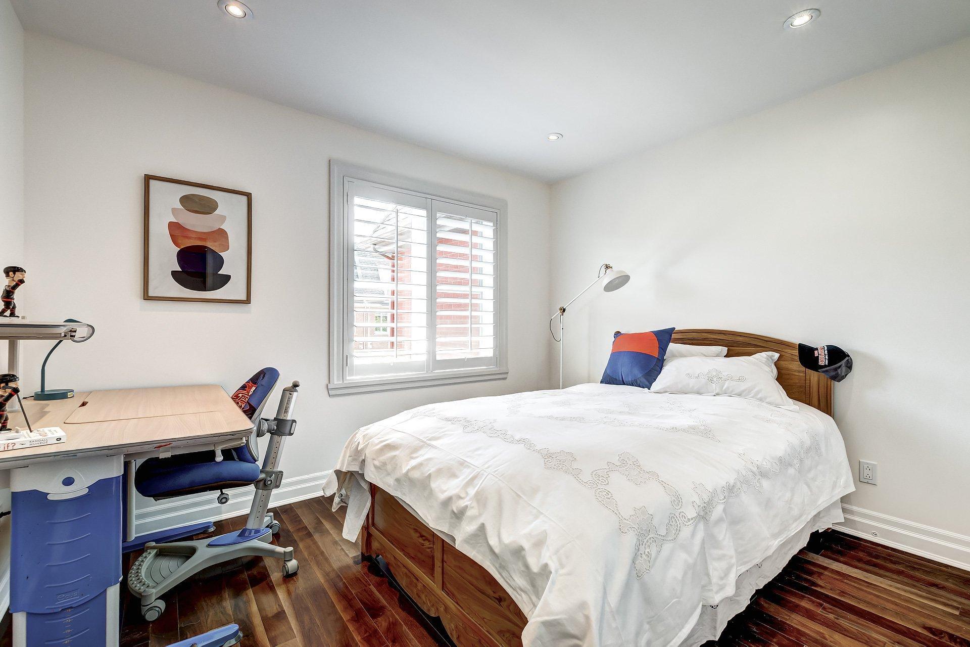 









2880


Rue des Andes

,
Montréal (Saint-Laurent),




QC
H4R3G3

